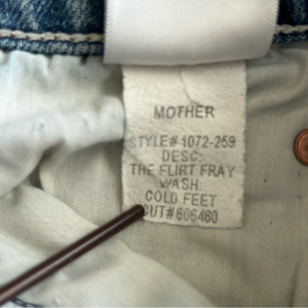 MOTHER Superior The Flirt Fray Wash Jean In Cold Feet Size 24 - Picture 14 of 14